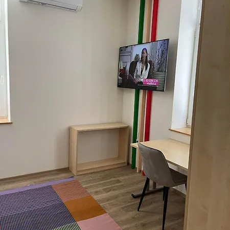 דירה Blizu Centra In Na Robu Tivolija