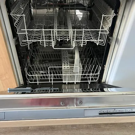 Lägenhet Blizu Centra In Na Robu Tivolija *